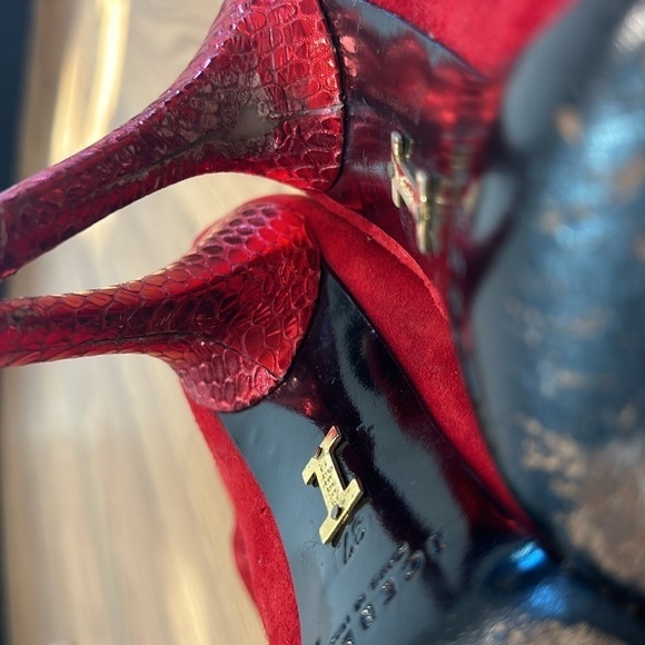 Iceberg vintage red suede slouchy gold stud ankle boots size 37 reptile heel - Picture 10 of 13